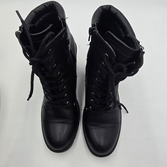Guess Jaydyn Boots 8.5M Black Faux Leather Lug Sole Combat Goth Grunge Vampire - Picture 4 of 16